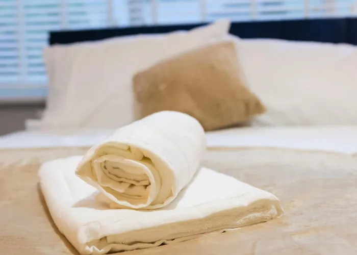 4br Spacious Sleeps 10 30-off For Tradespeople דירה לידס