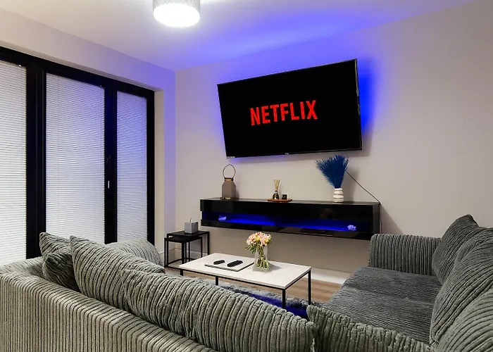 4br Spacious Sleeps 10 30-off For Tradespeople דירה לידס