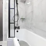 Apartment 4br Spacious Sleeps 10 30-off For Tradespeople *