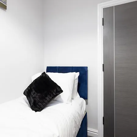 דירה Spacious 4br Sleeps 10 30off For Contractors לידס