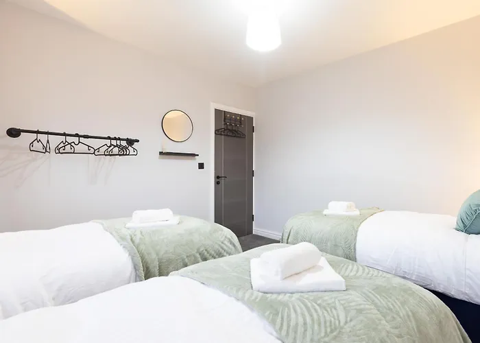 Apartamento Spacious 4br Sleeps 10 30off For Contractors Leeds (West Yorkshire)