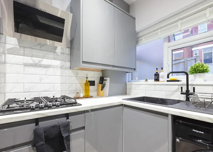 Spacious 4br Sleeps 10 30off For Contractors Apartamento