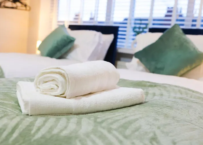 4br Spacious Sleeps 10 30-off For Tradespeople Apartment *