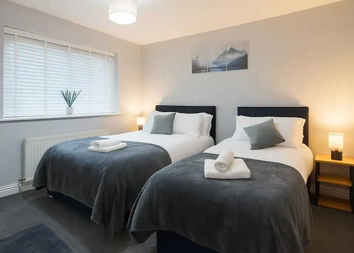 Spacious 4br Sleeps 10 30off For Contractors