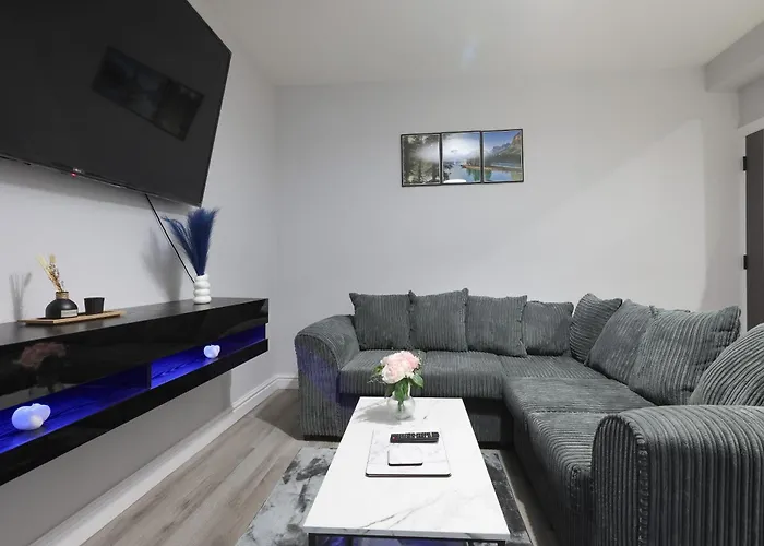 4br Spacious Sleeps 10 30-off For Tradespeople Λιντς