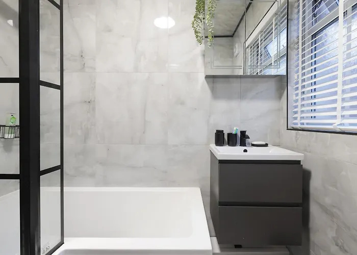 Διαμέρισμα 4br Spacious Sleeps 10 30-off For Tradespeople Λιντς